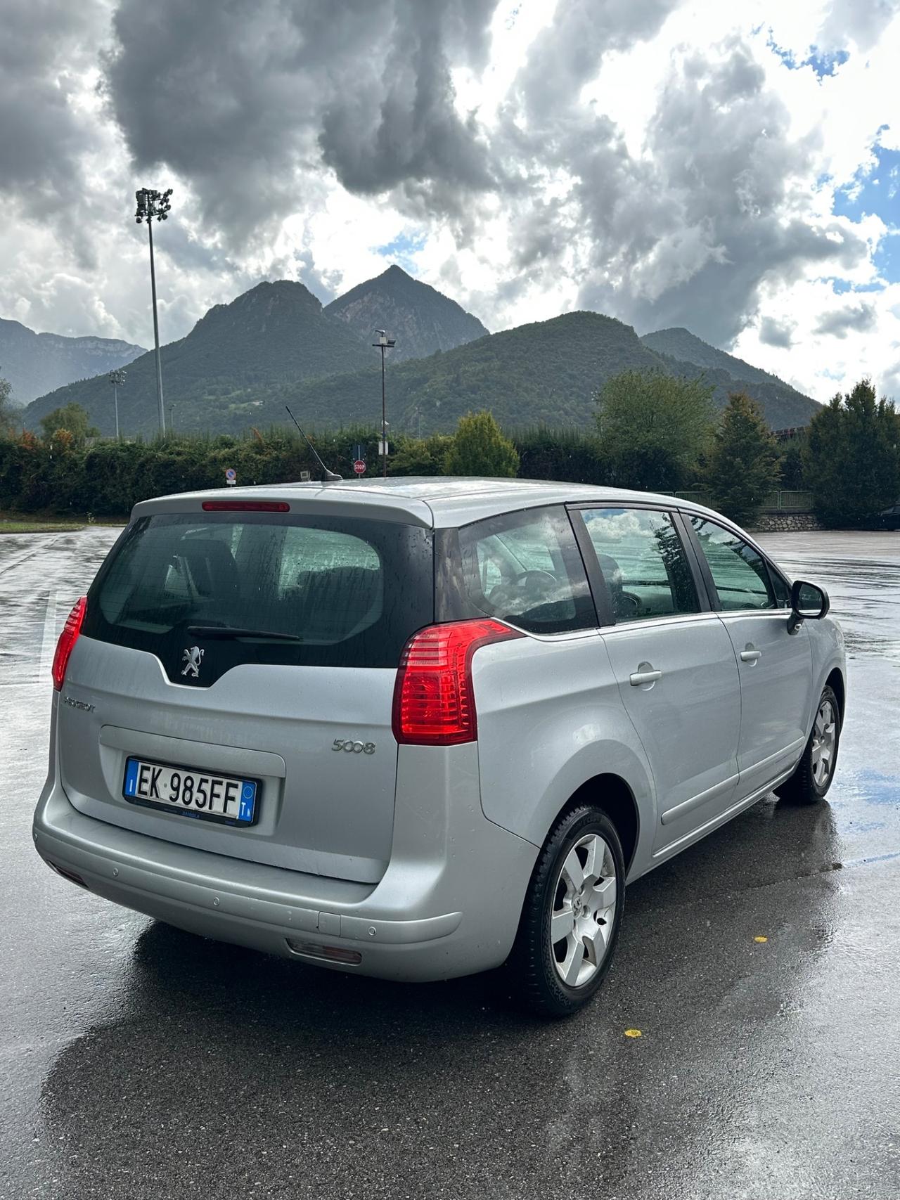Peugeot 5008 7 POSTI