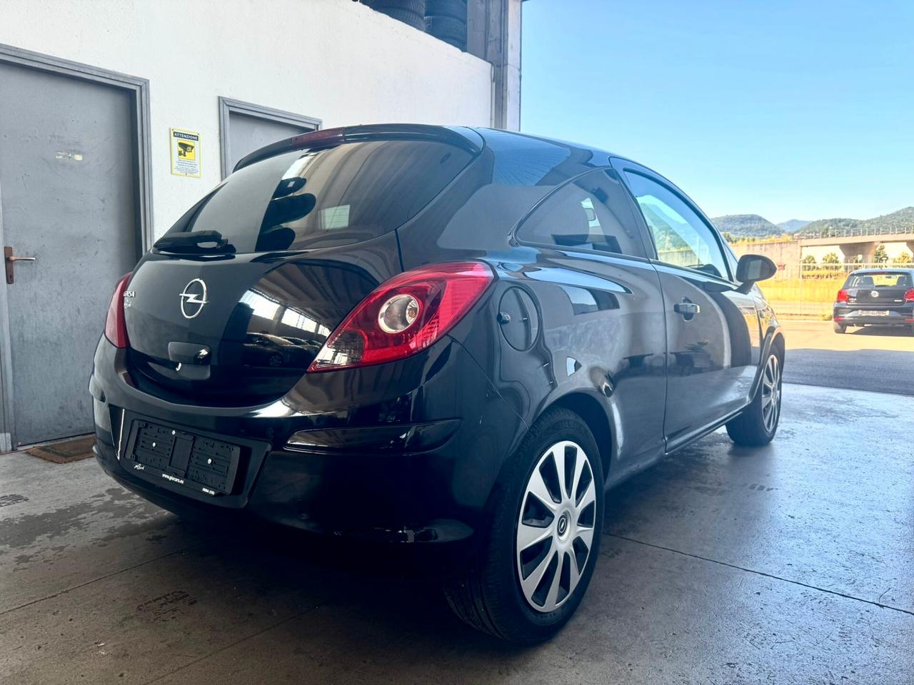 Opel Corsa 1.2 OK Neopatentati.