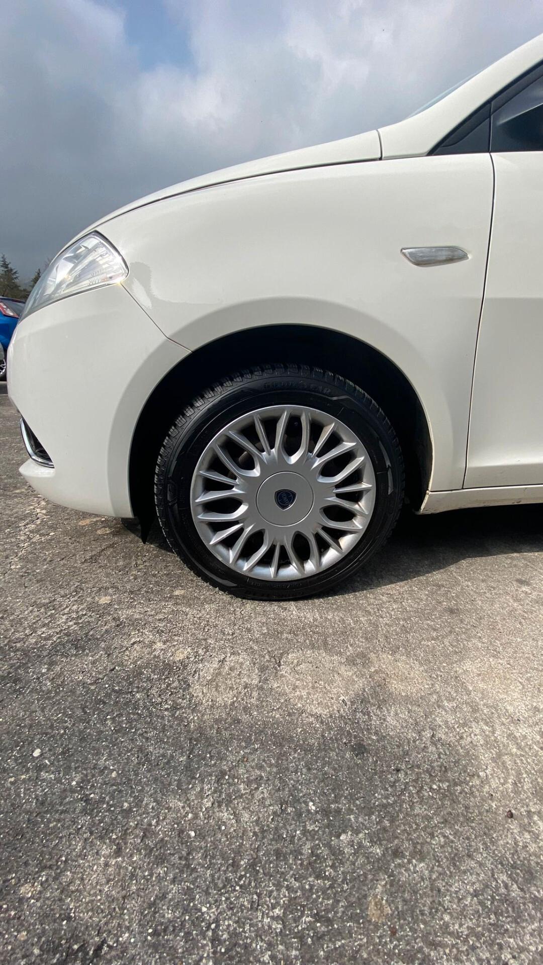 Lancia Ypsilon 1.3 MJT 16V 95 CV 5 porte S&S Gold