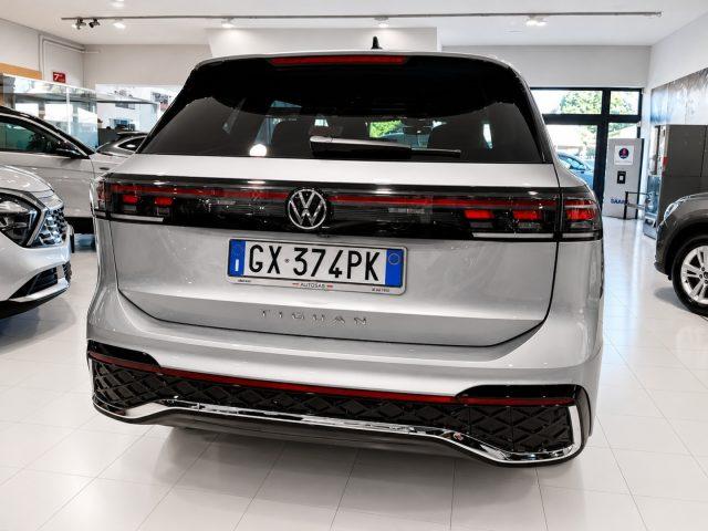 VOLKSWAGEN Tiguan R-Line DSG 2.0 TDI 150 CV Alcantara Aziendale