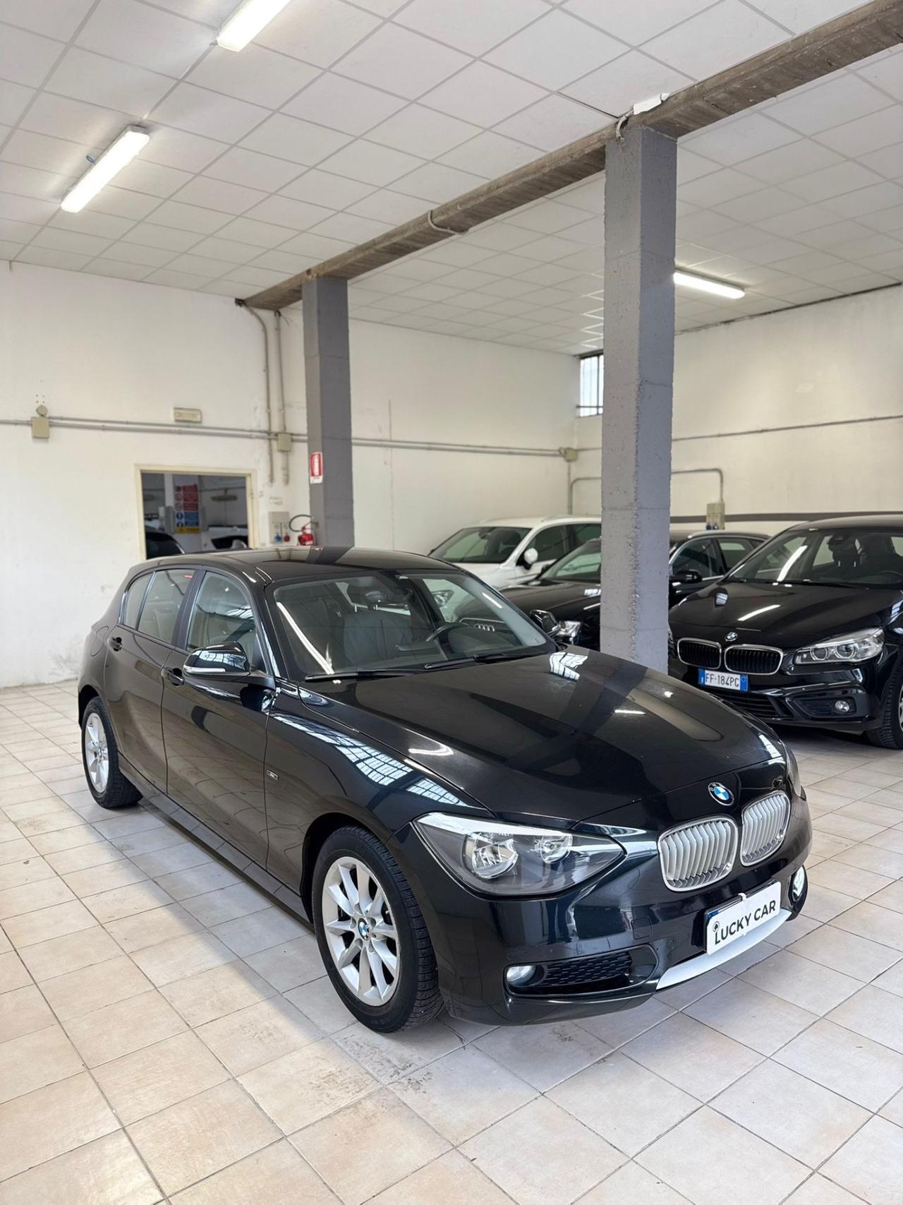 Bmw 118 116d 5p. Urban