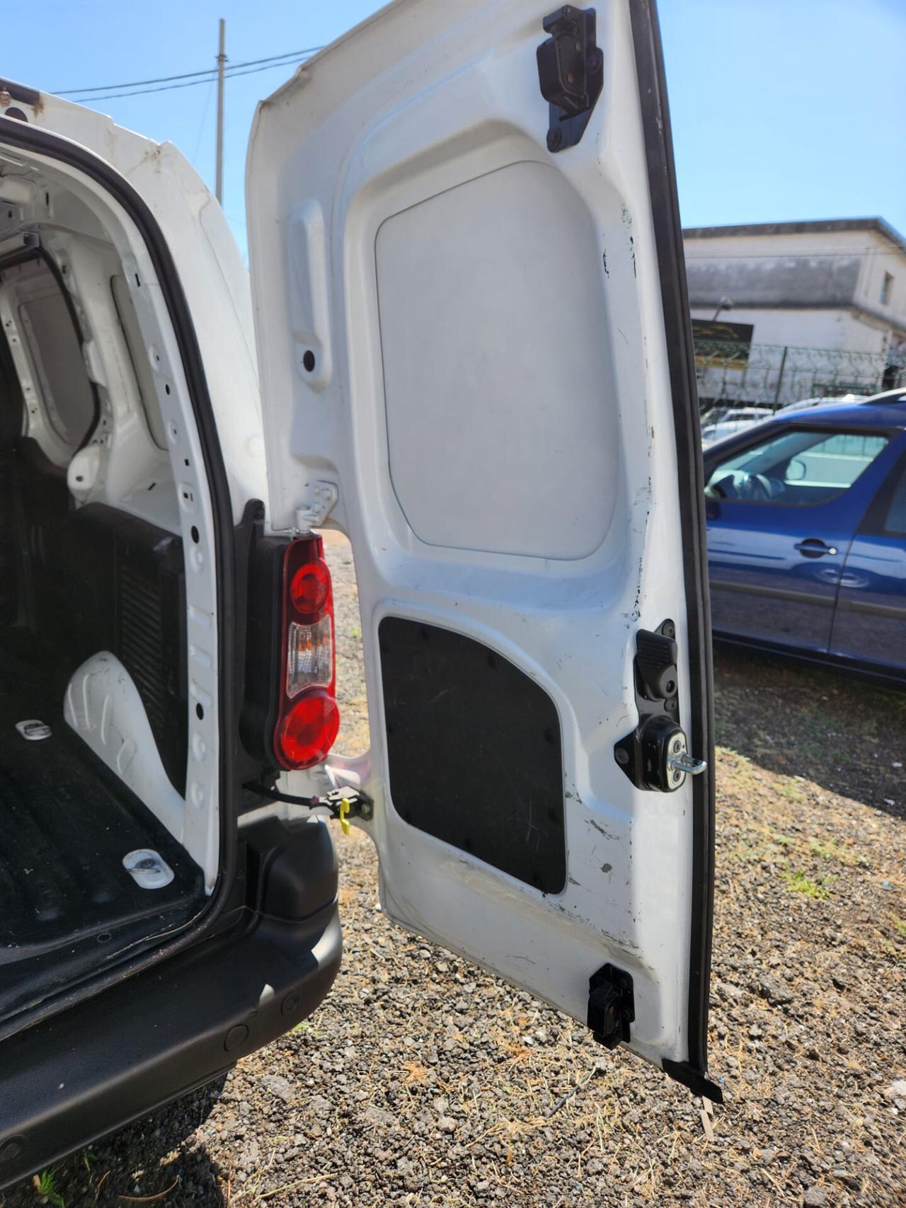 Citroen Berlingo BlueHDi S&S Van 3 posti Club L2