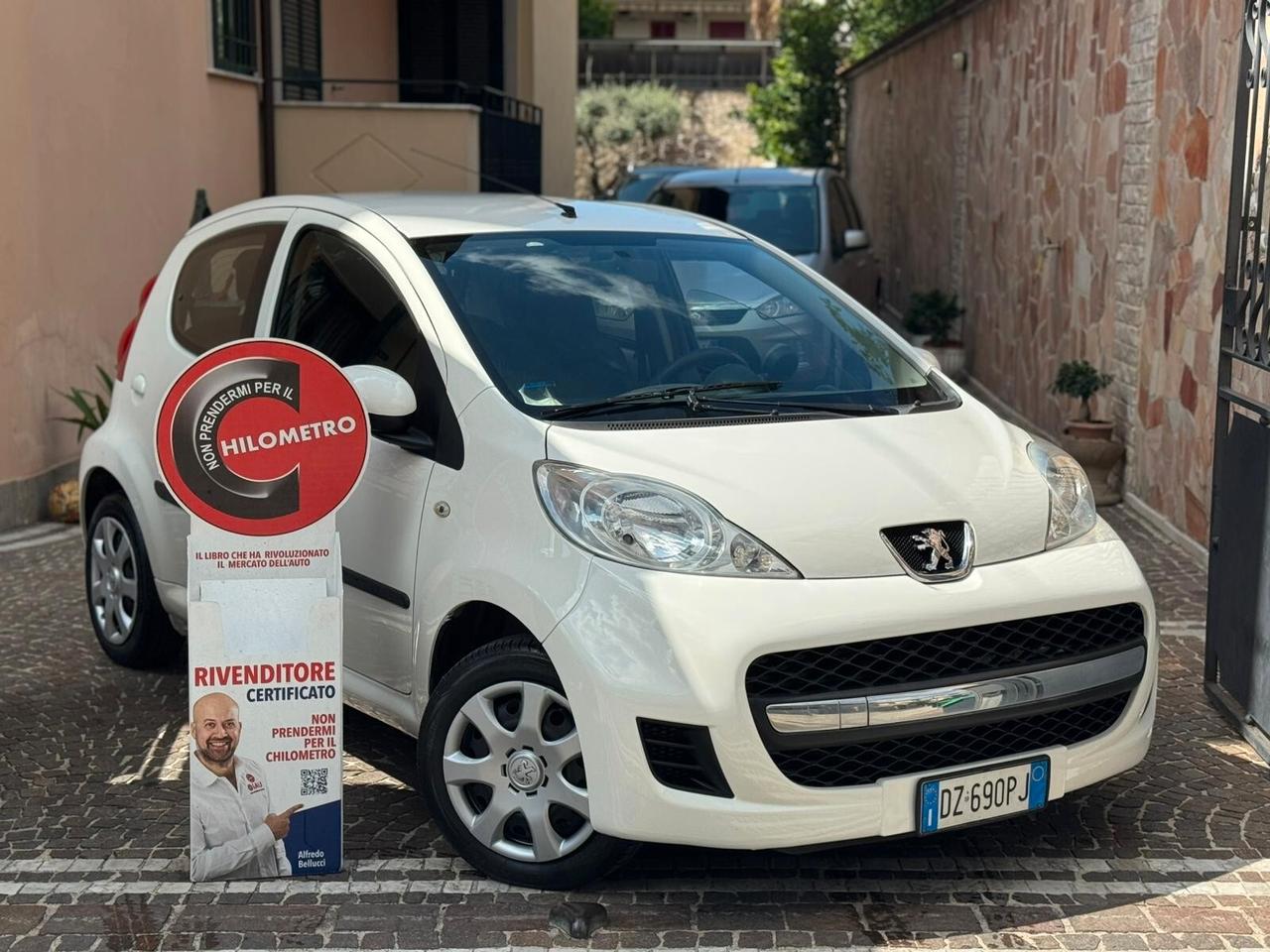Peugeot 107 1.0 68CV 5p. Plaisir