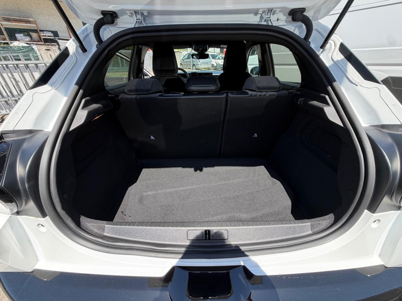 Lancia Ypsilon Hybrid e-DCT LX