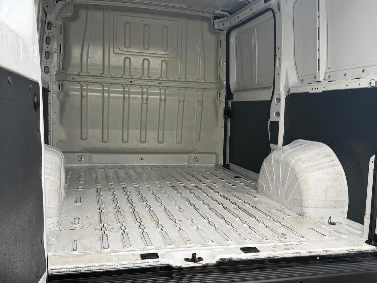 Peugeot Boxer 330 2.2 Diesel 140 cv L1H1