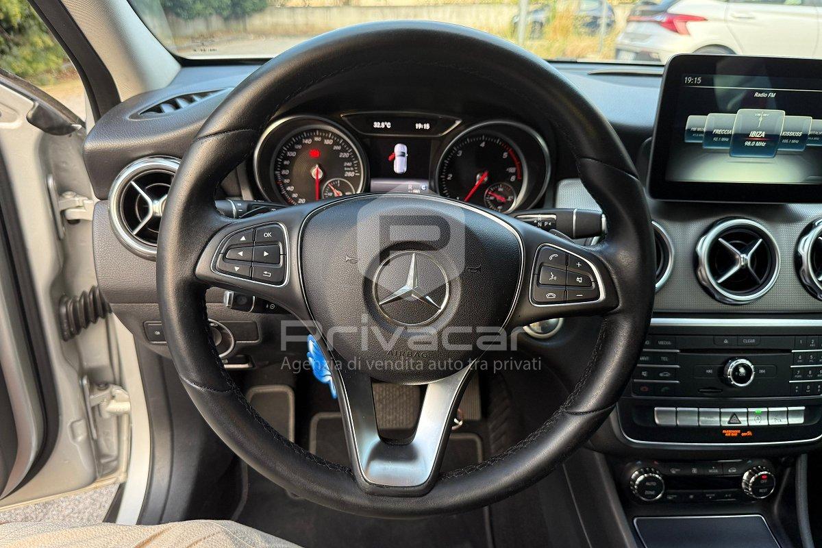 MERCEDES GLA 200 d Automatic Sport