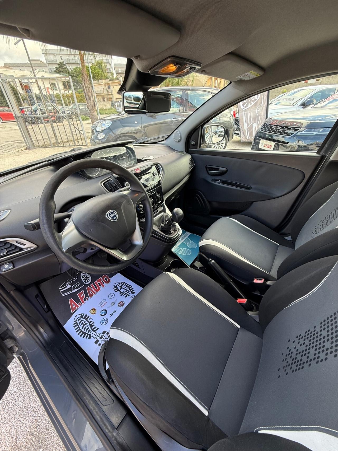 Lancia Ypsilon 1.2 69 CV 5 porte GPL Ecochic Gold