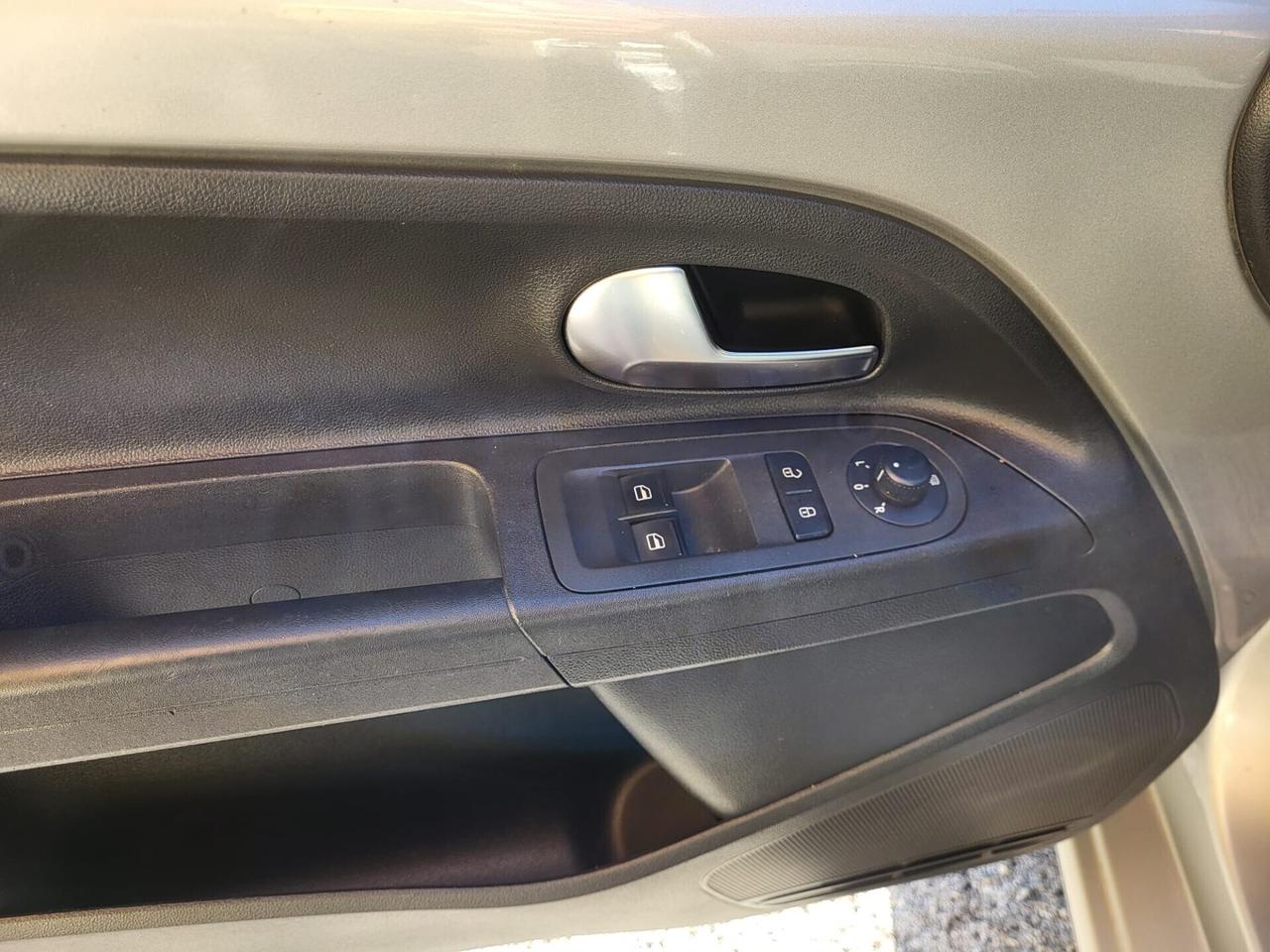 VOLKSWAGEN UP! ECO METANO-3 EURO X 100 KM-BOLLO 35