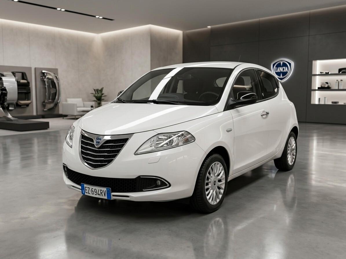 Lancia Ypsilon 0.9 TwinAir 85 CV 5 porte Metano Ecochic Gold