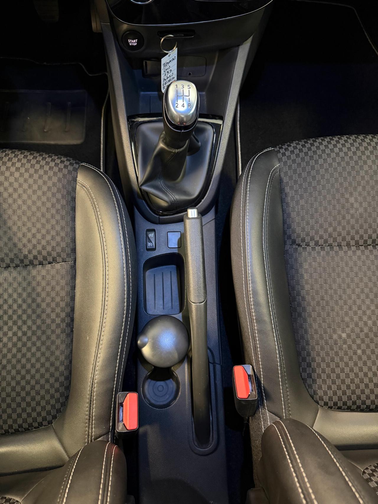 Renault Clio 90CV 5P MOSCHINO INTENS
