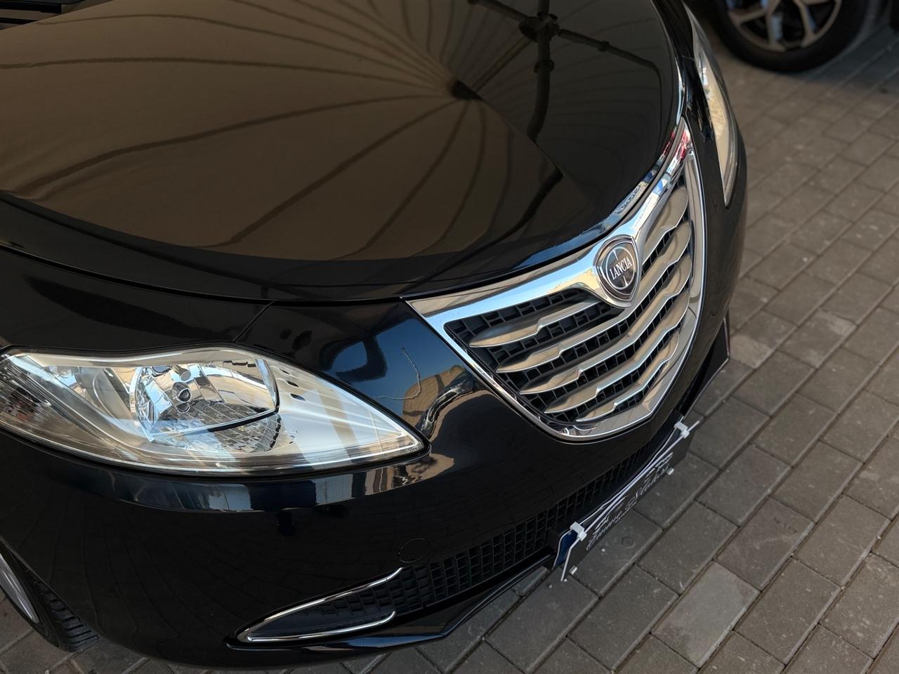 Lancia Ypsilon 1.2 69 CV 5 porte Gold