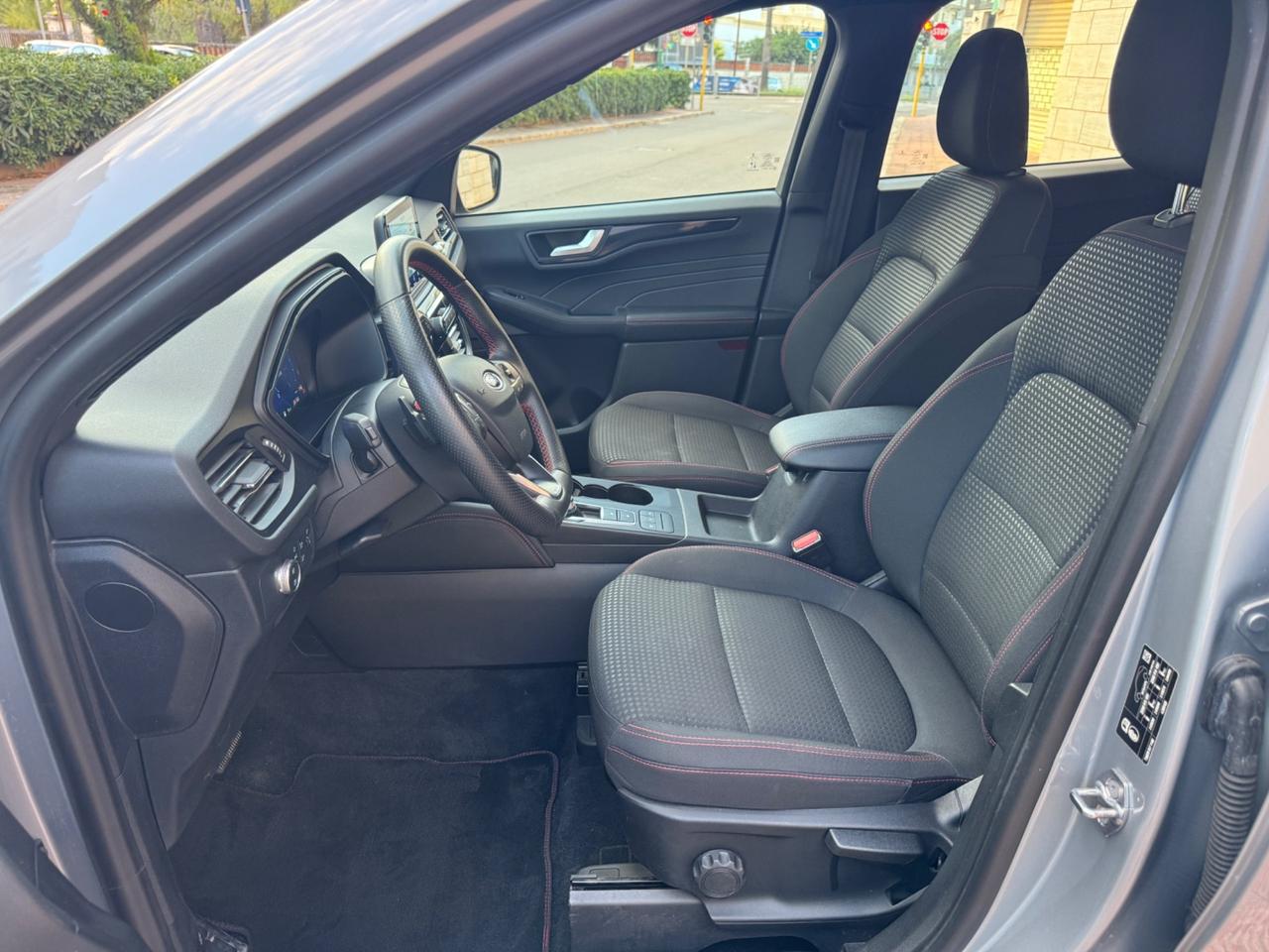 Ford Kuga 1.5 TDCI 120 CV ST-Line AUTO