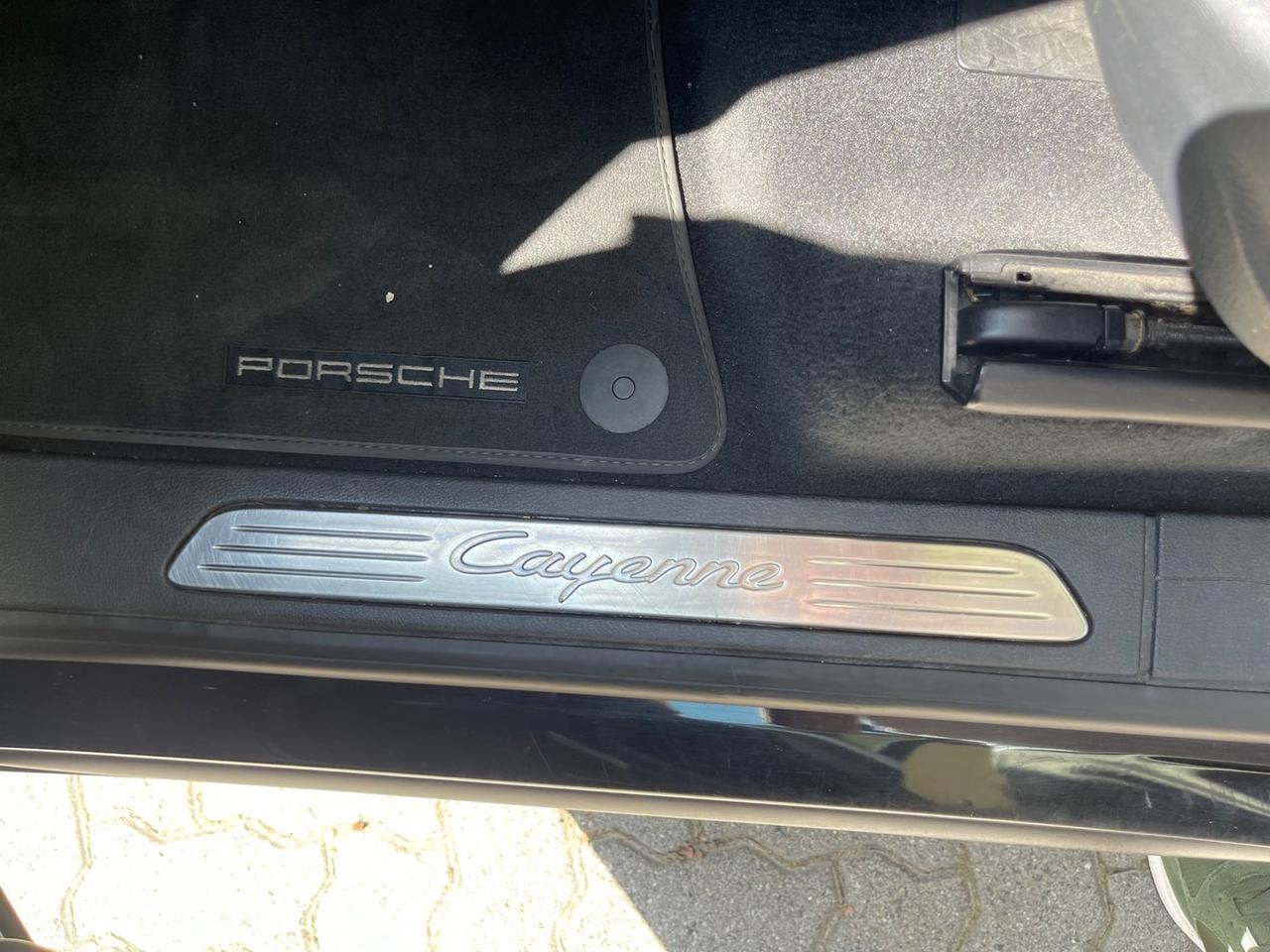 Porsche Cayenne Platinum Edition 3.0 #6240