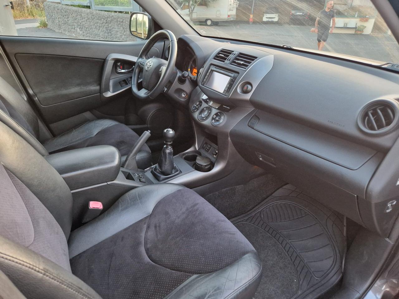 Toyota RAV 4 RAV4 Crossover 2.2 D-4D 150 CV DPF Exclusive