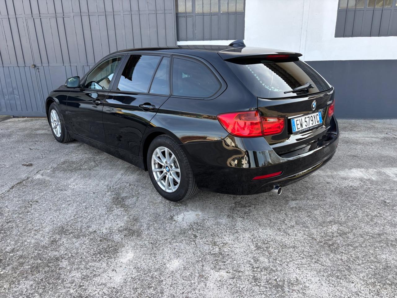 Bmw 318d Touring Business aut. Garanzia 12 mesi