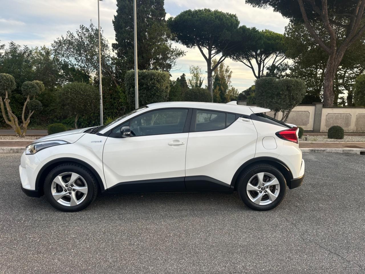 Toyota C-HR 1.8 Hybrid E-CVT Business Unico Proprietario