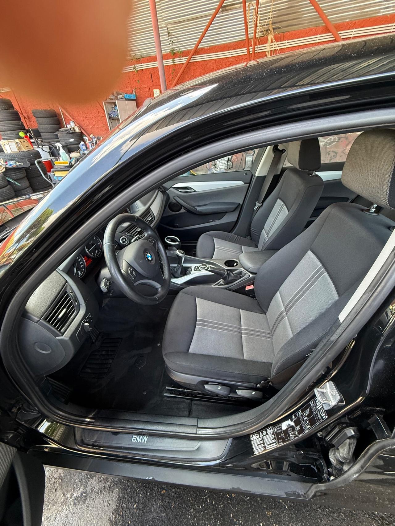 X1 xDrive18d Futura-unipro-130 mila km -rate