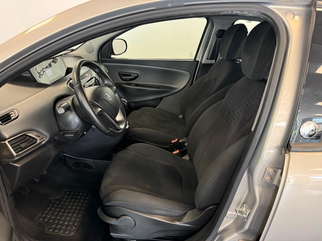 Lancia Ypsilon 1.2 69 CV 5 porte GPL Ecochic Elefantino