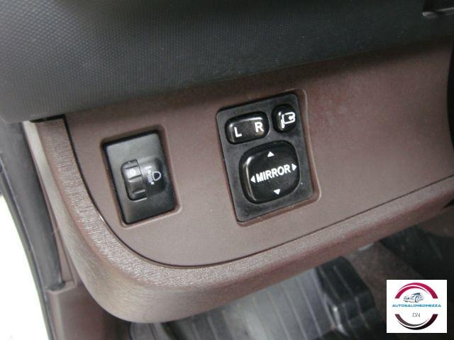 TOYOTA - iQ - 1.3 Executive