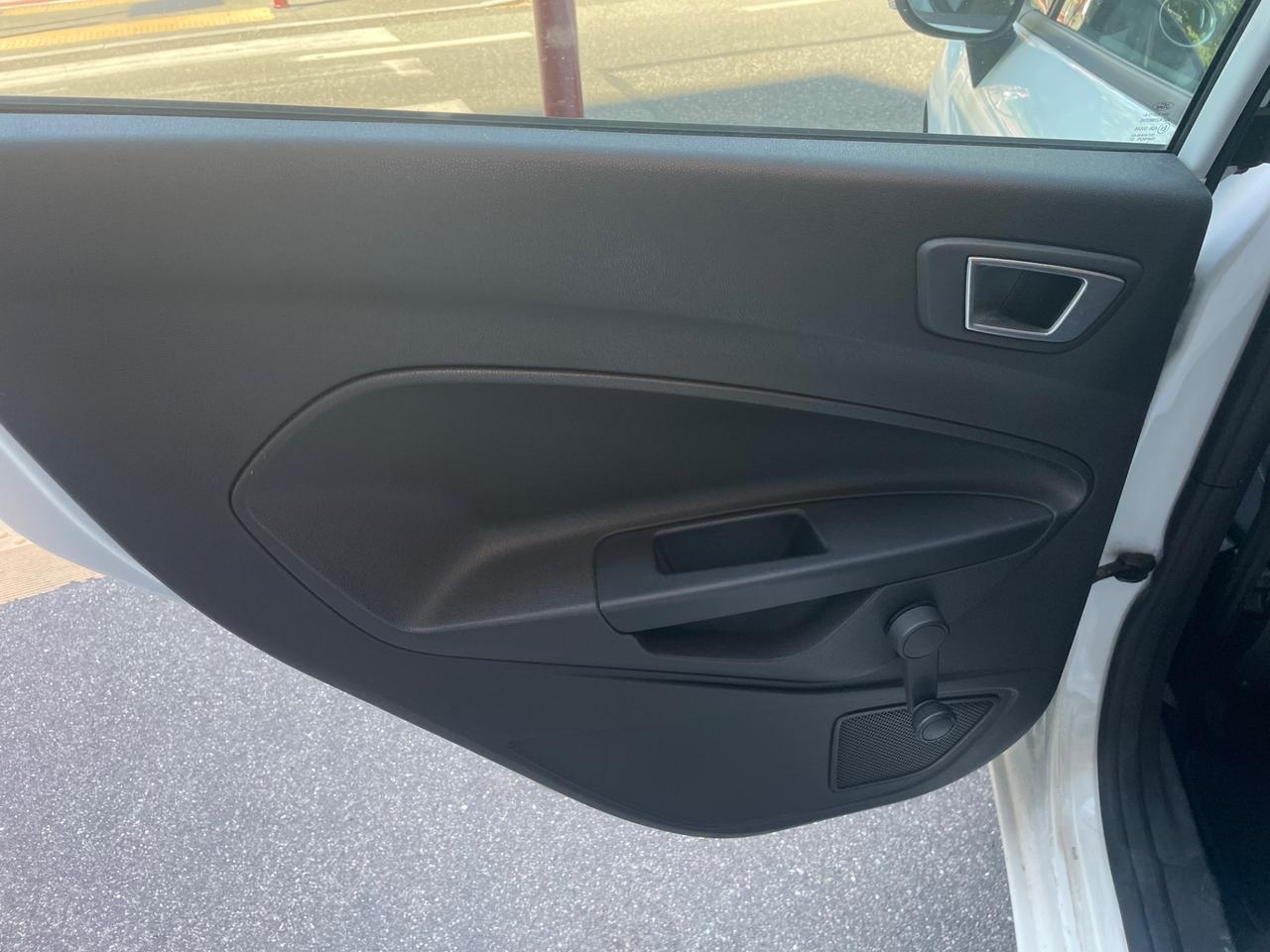 Ford Fiesta 1.4 5 porte Bz.- GPL/GARANZIA 12 MESI