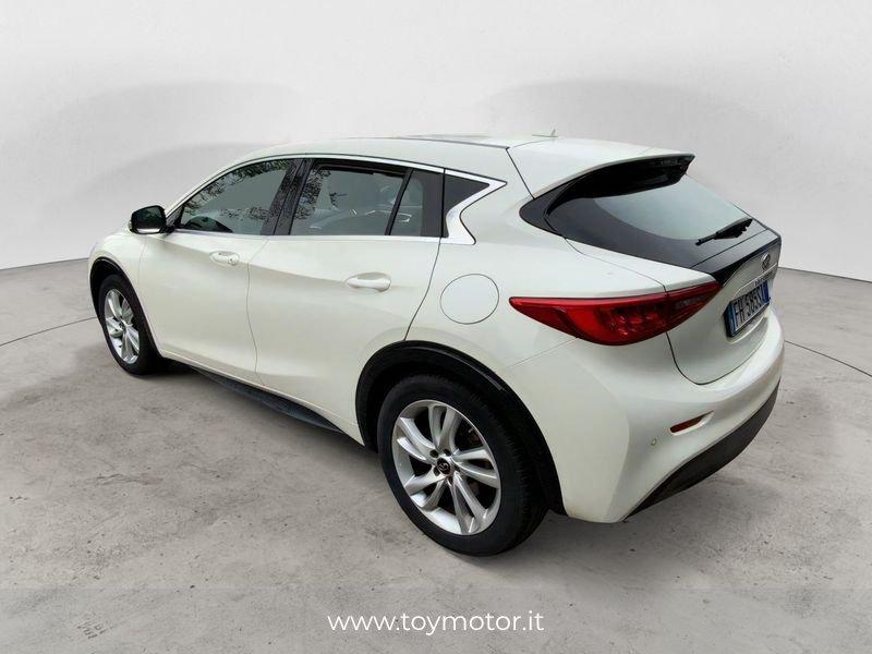 Infiniti Q30 1.5 diesel Premium