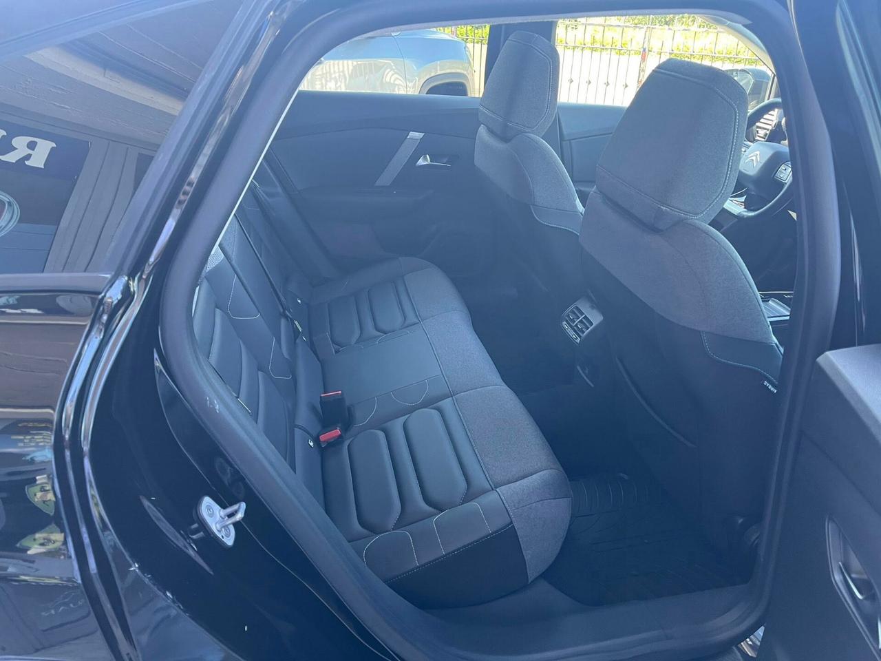 Citroen C4 1.5 BlueHDi 130CV S&S EAT8 Shine TETTO