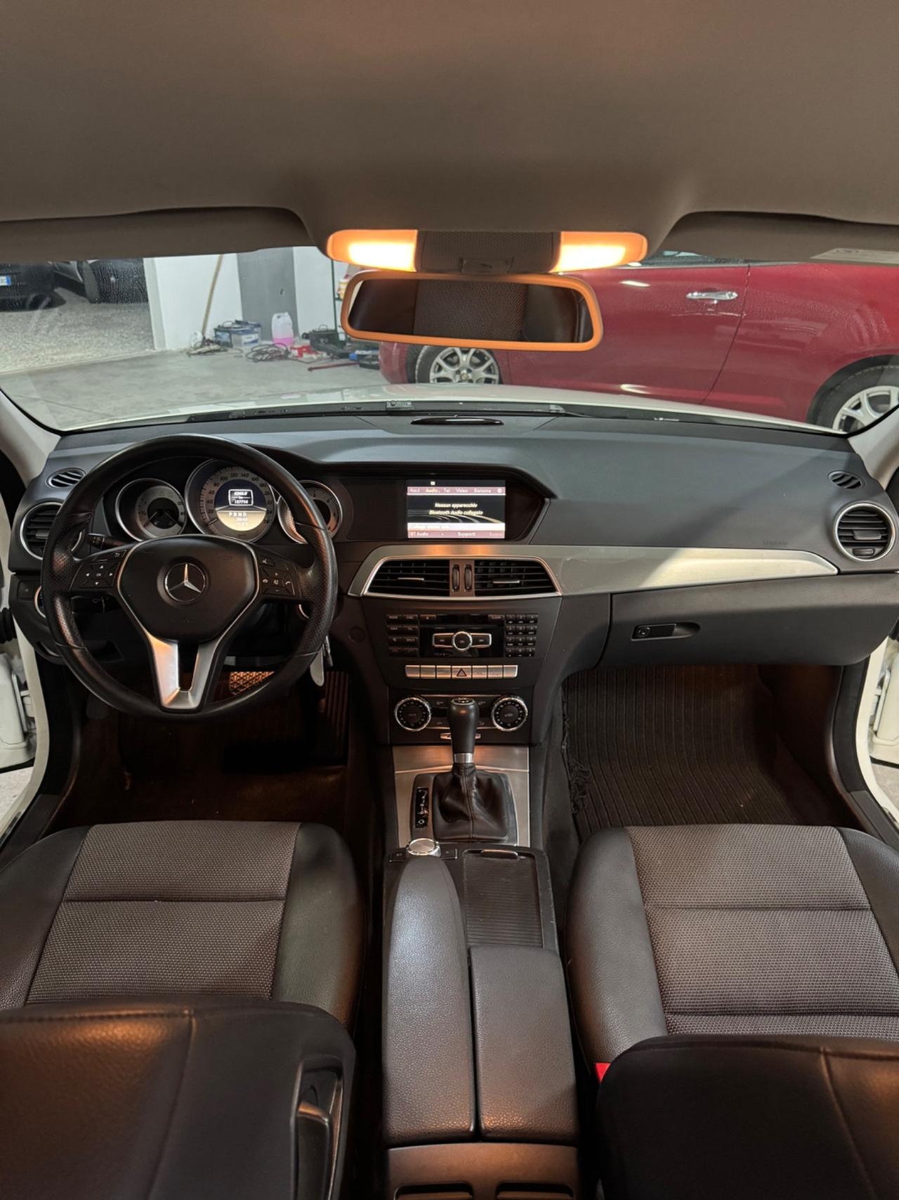 Mercedes-benz C 250 CDI BlueEFFICIENCY Avantgarde