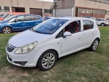 Opel Corsa 1.2 5 porte Cosmo