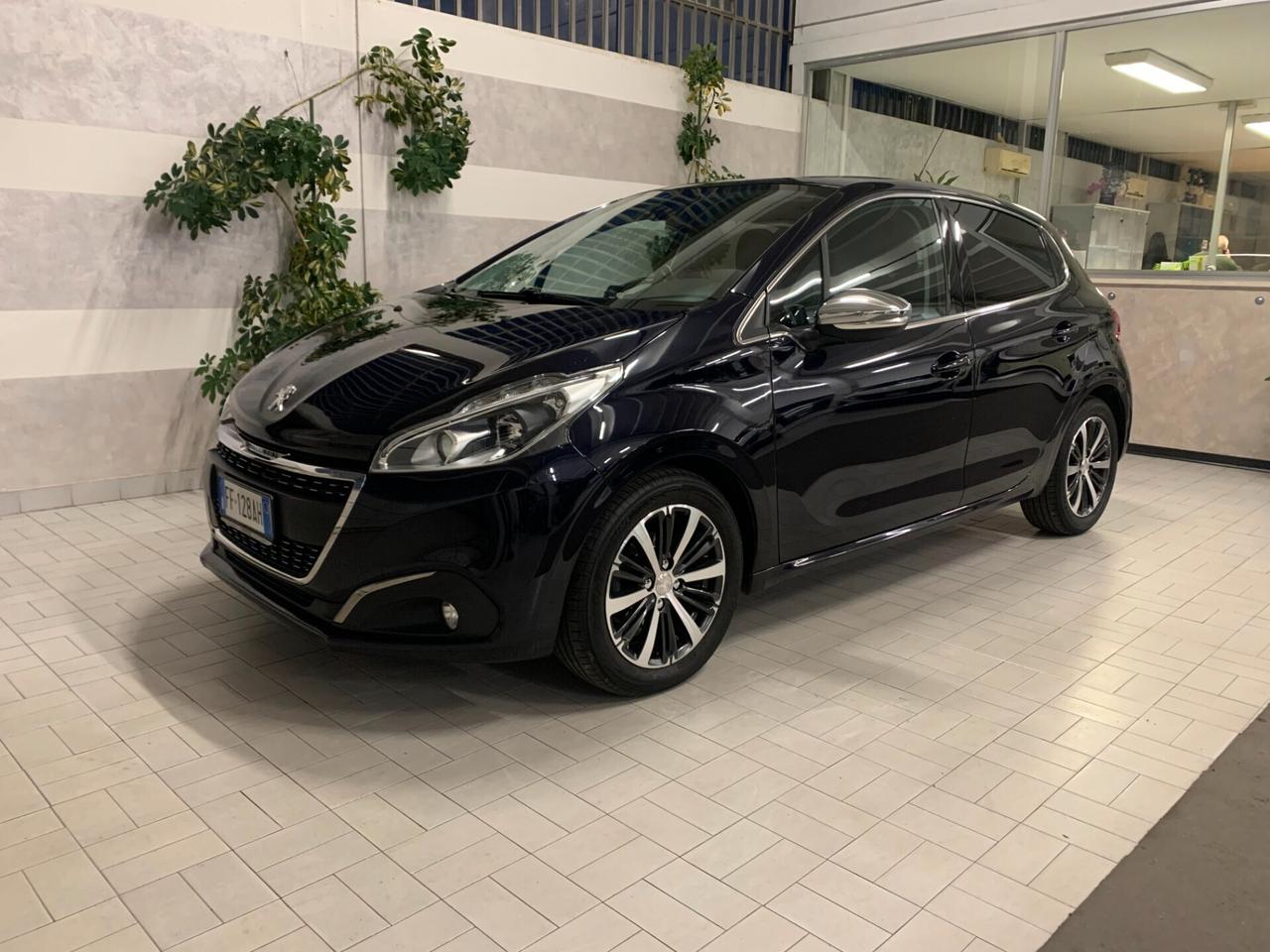 Peugeot 208 1200 Turbo 110 CV S&S 5 porte Allure