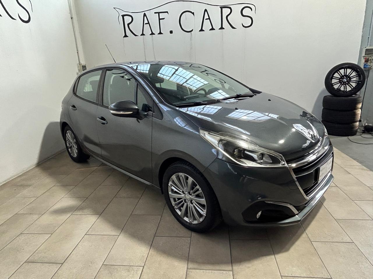 Peugeot 208 PureTech 82 5 porte Allure