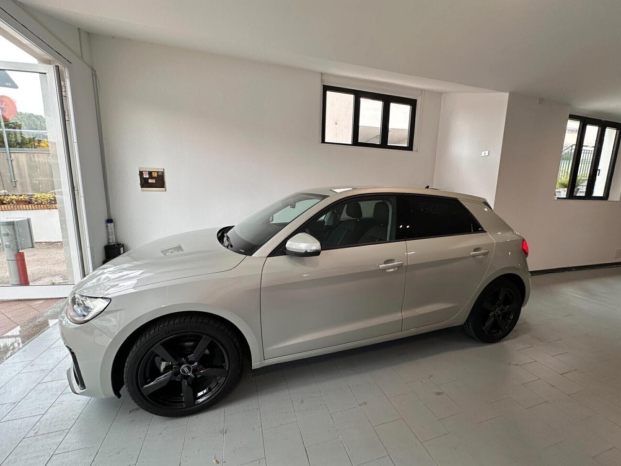 Audi A1 SPORTBACK 25 TFSI STRONIC Sport Line FARI MATRIX VIRTUAL R17