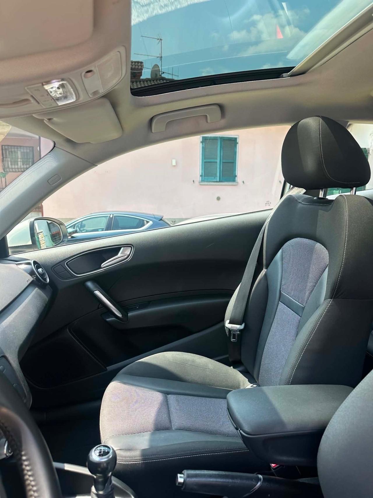 Audi A1 1.6 TDI TETTO KMCERT GARANZ UNICOPR