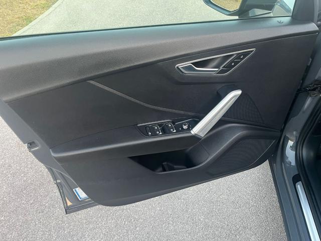 AUDI Q2 2.0 TDI quattro S tronic Business