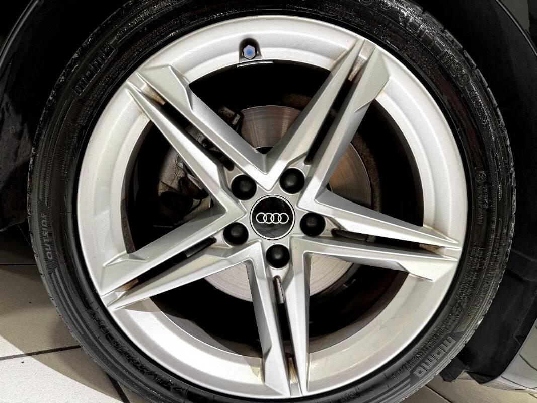 Audi A4 Avant 35 2.0 tdi mhev S line edition 163cv s-tronic