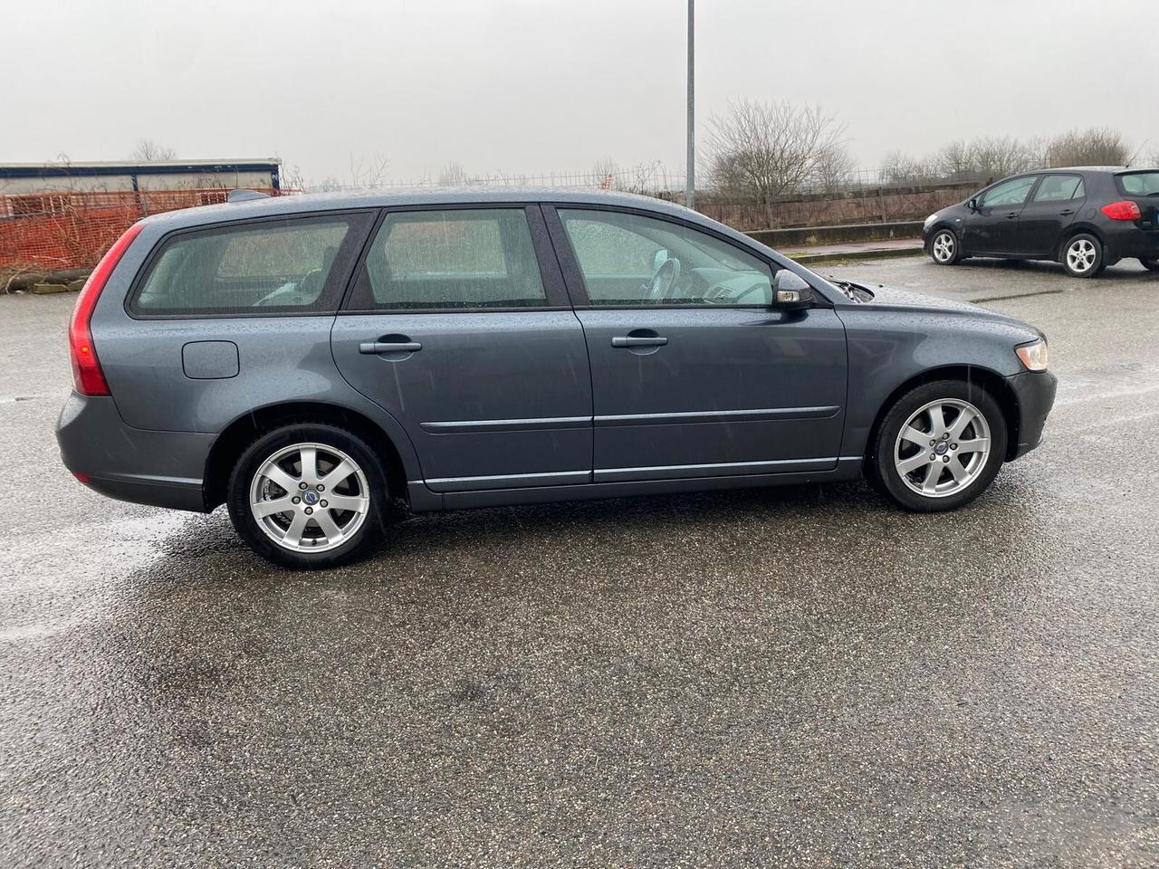 Volvo V50 D4 Summum 2.0 DIESEL 136 CAVALLI IVA DEDUCIBILE