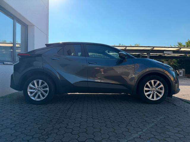 TOYOTA C-HR 1.8 FULL HYBRID ACTIVE UNICO PROPRIETARIO