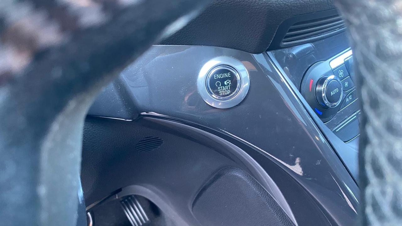 Ford Kuga 2.0 TDCI 140 CV 4WD Powershift Business