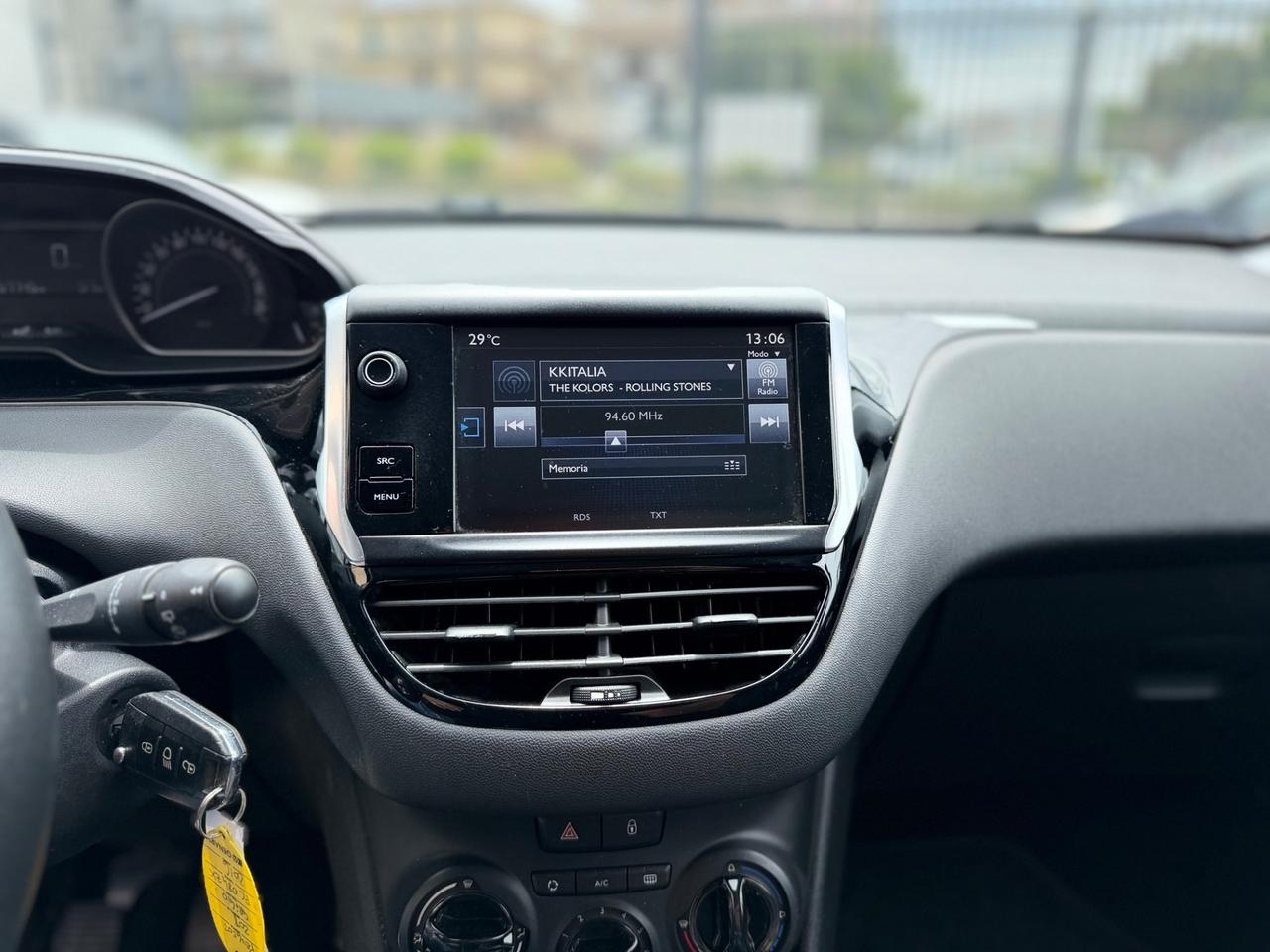 Peugeot 208 1.2 BENZINA 82 CV 5 portE