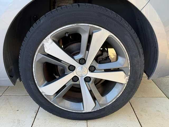 Peugeot 308 BlueHDi 120 S&S SW Allure