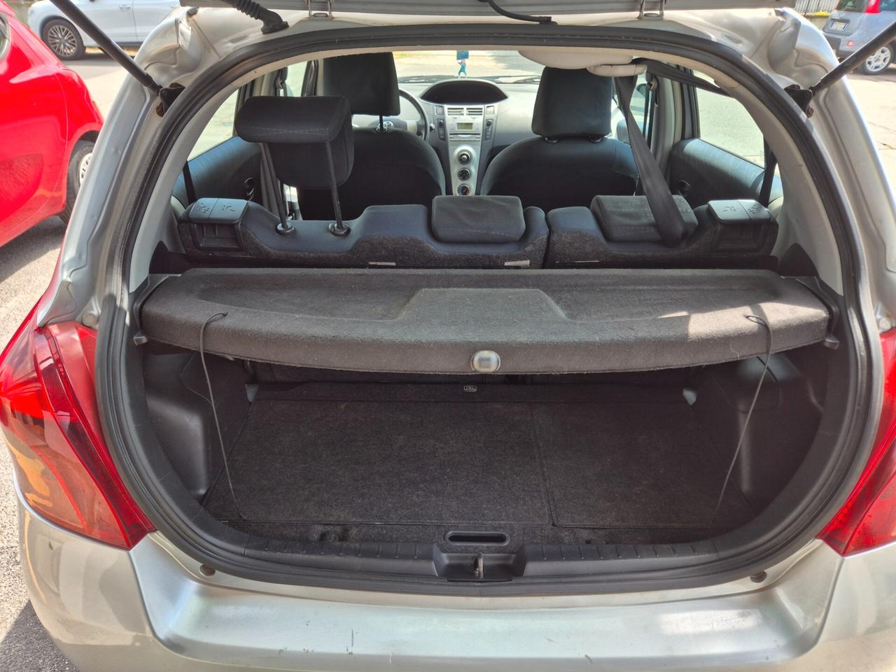 Toyota Yaris 1.0 5 porte Sol POCHISSIMI KM