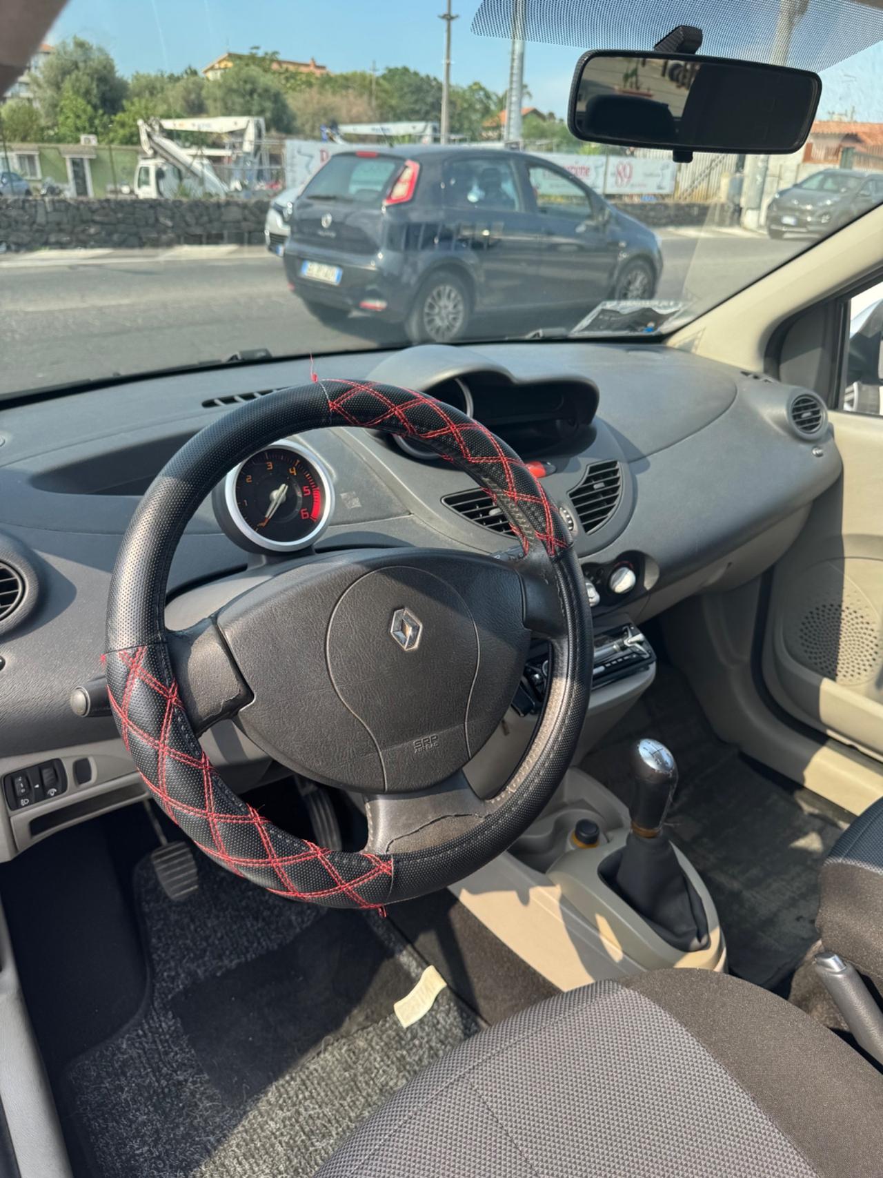 Renault Twingo 1.5 dCi 65CV Initiale