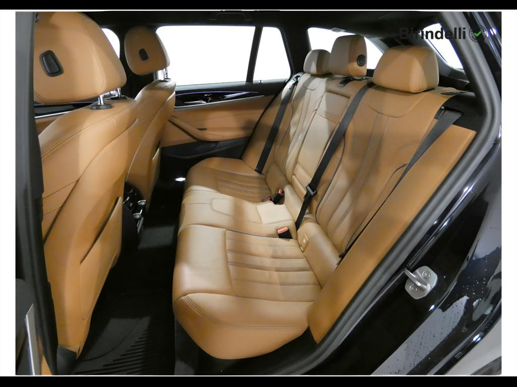 BMW Serie 5(G30/31/F90) - 520d 48V xDrive Touring Msport