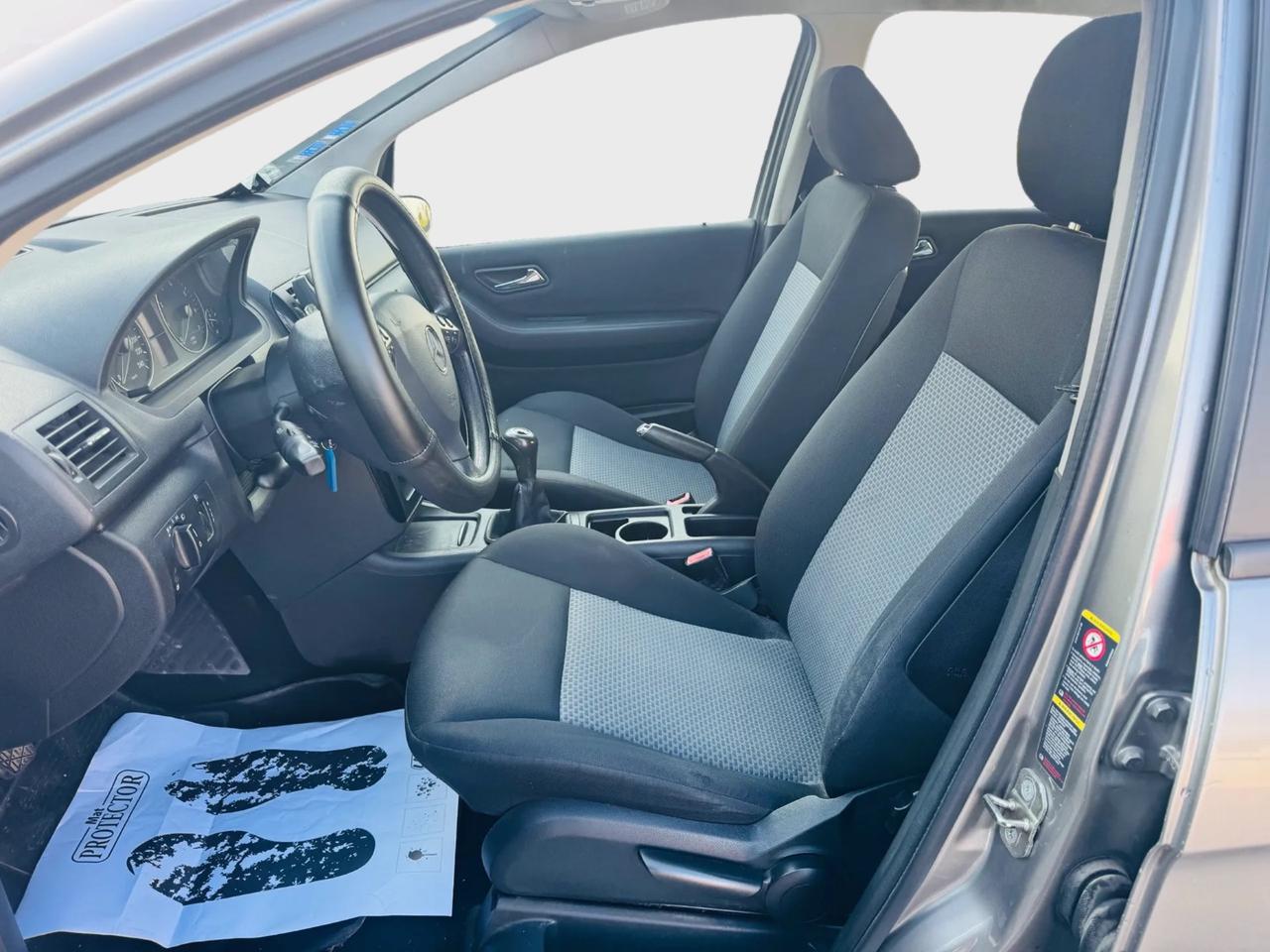 Mercedes classe A 150 benzina 2007 130.000km neo