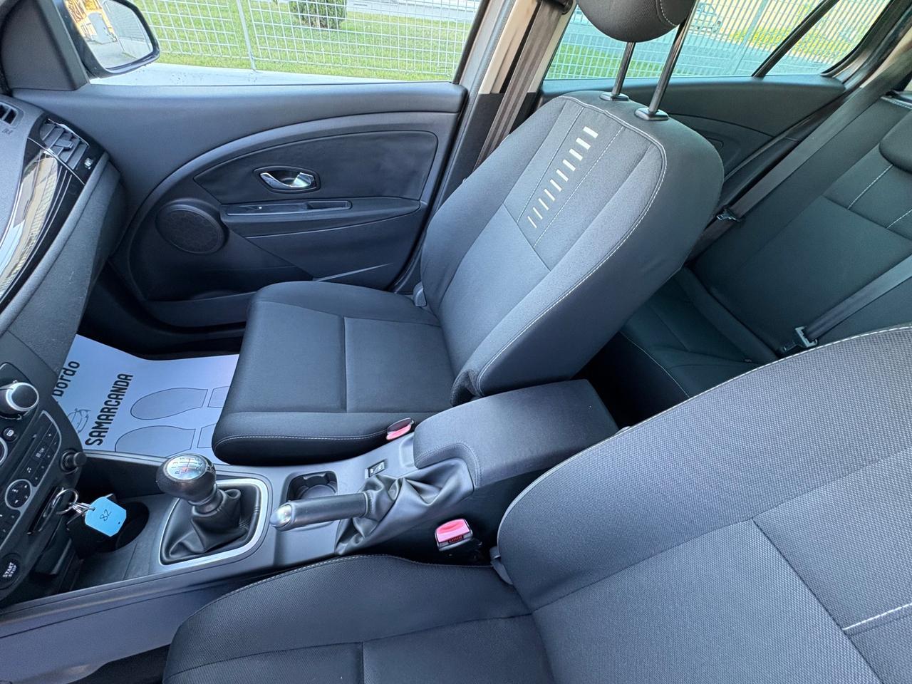 Renault Megane 1.5 dCi 110CV 2012