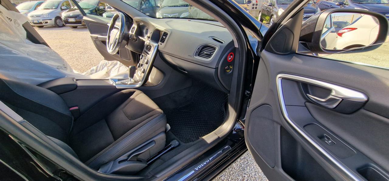 Volvo V60 D3 Geartronic Summum 2012 CRONO CASA MADRE