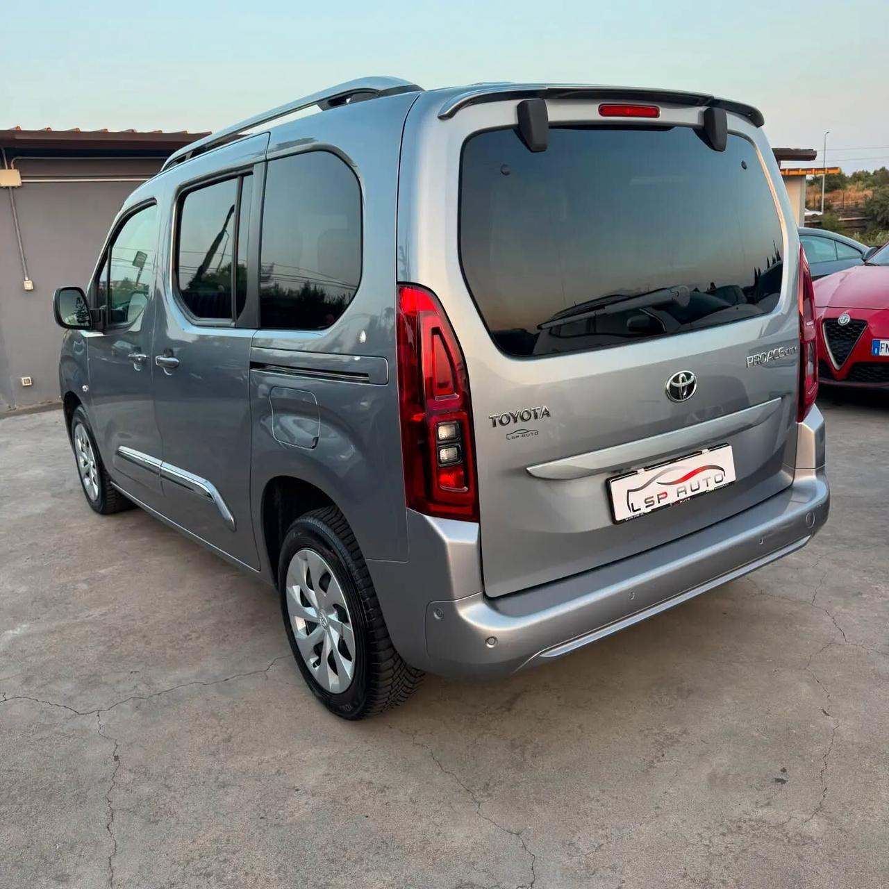 Toyota Proace 1.5 HDI 130CV STRAFUL