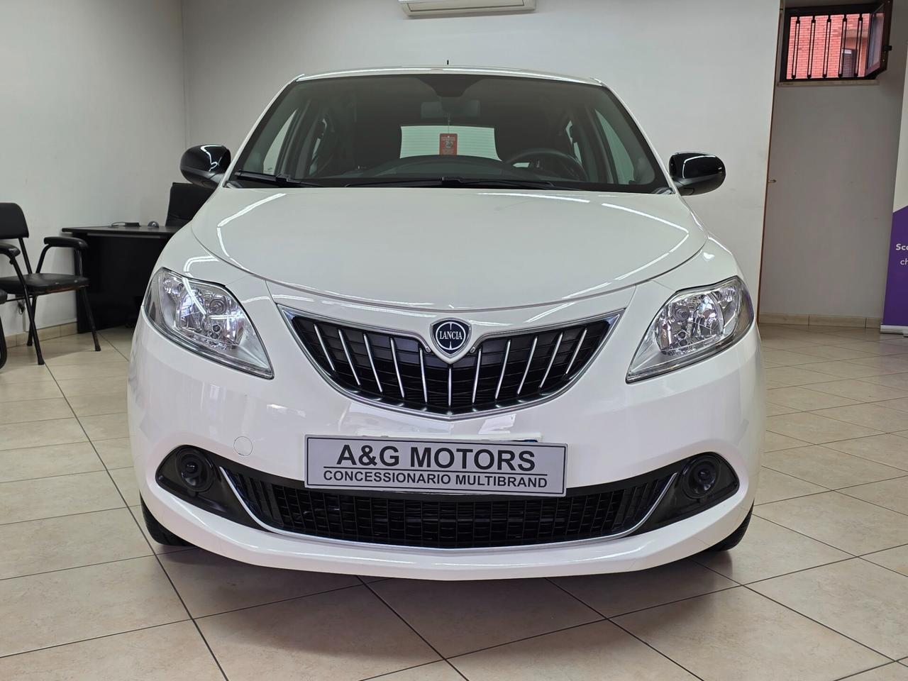 LANCIA YPSILON 1.0 FireFly S&S HYBRID SILVER