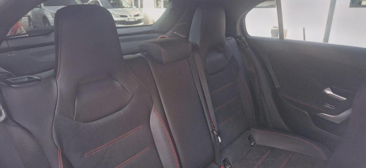 MERCEDES-BENZ A 250 Automatic 4Matic AMG Line Premium