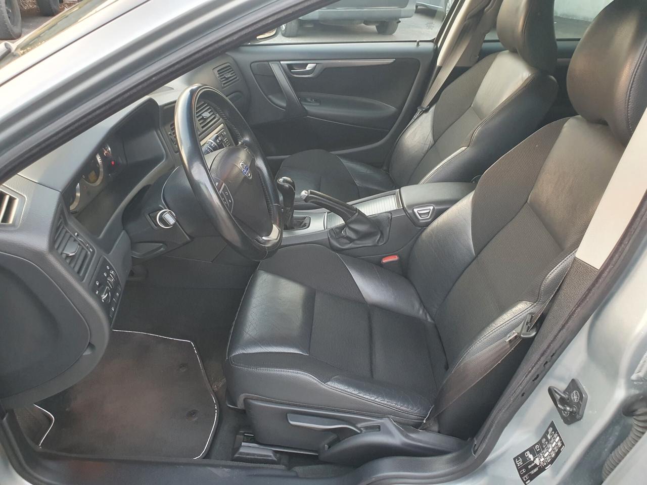 Volvo V70 2.4 D5 Summum manuale 6m 2007