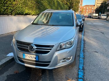 Volkswagen Tiguan 2.0 TSI 4MOTION tiptronic Sport & Style